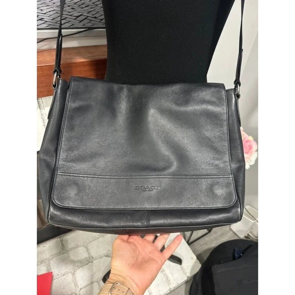 Coach Houston Messenger Bag Unisex (Style Number F68017)